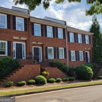 featured image of 1111 Surrey Ln