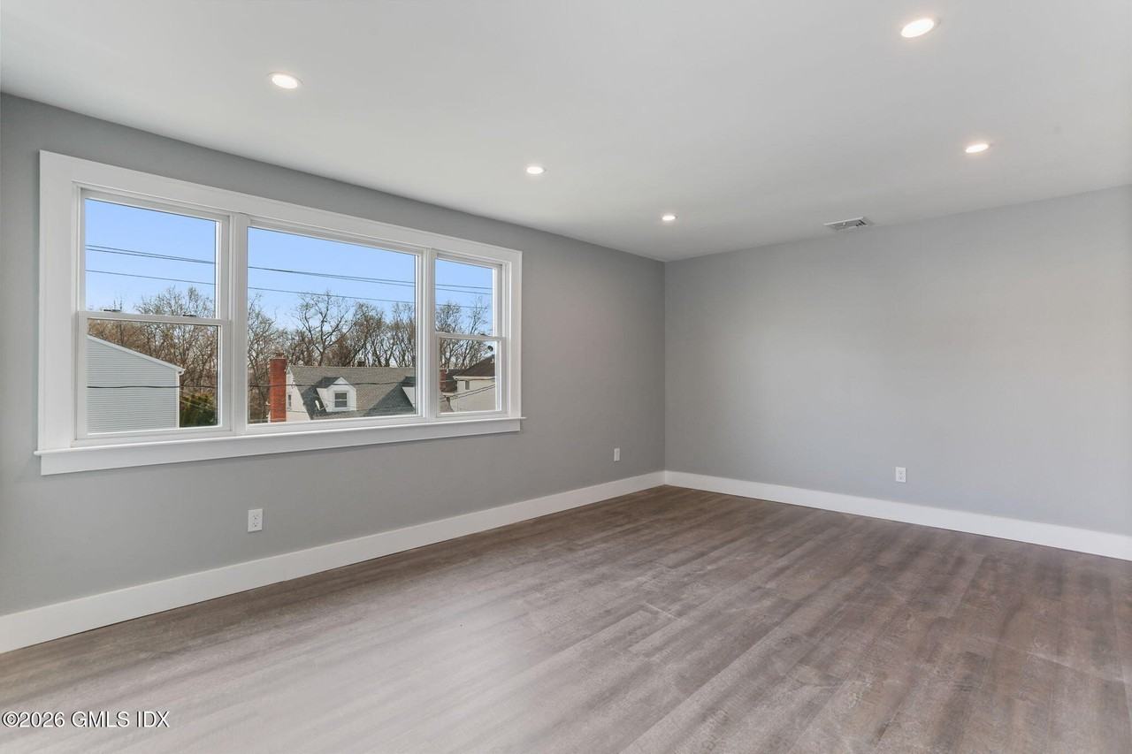 35 Euclid Ave #B - Photo 6 of 27