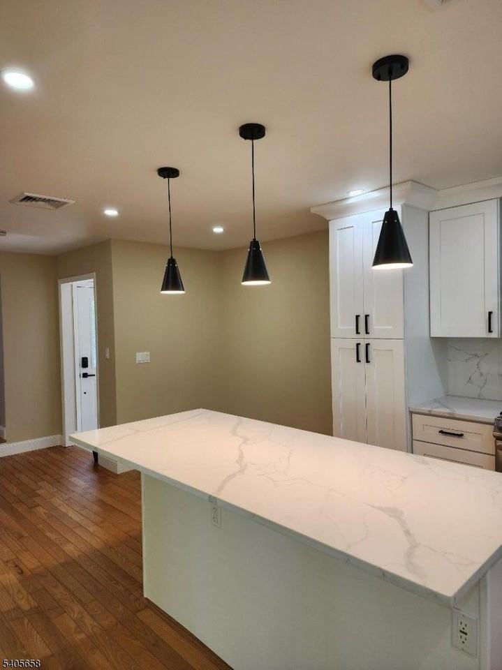 23 Old Farm Rd - Photo 6 of 28