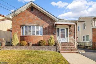 124 Colfax Ave - Photo 1 of 1