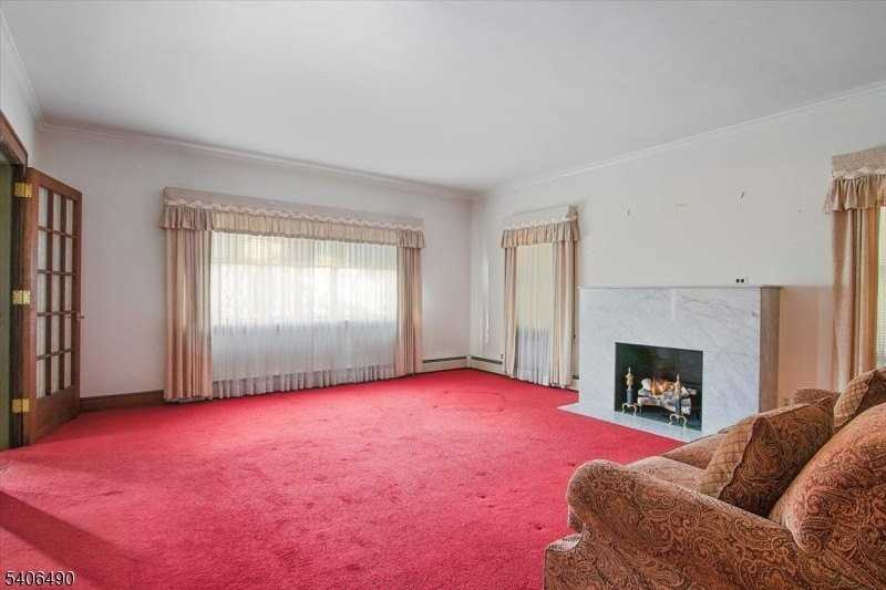 124 Colfax Ave - Photo 3 of 20