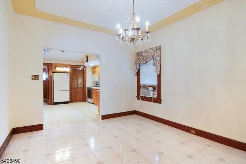 124 Colfax Ave - Photo 5 of 20