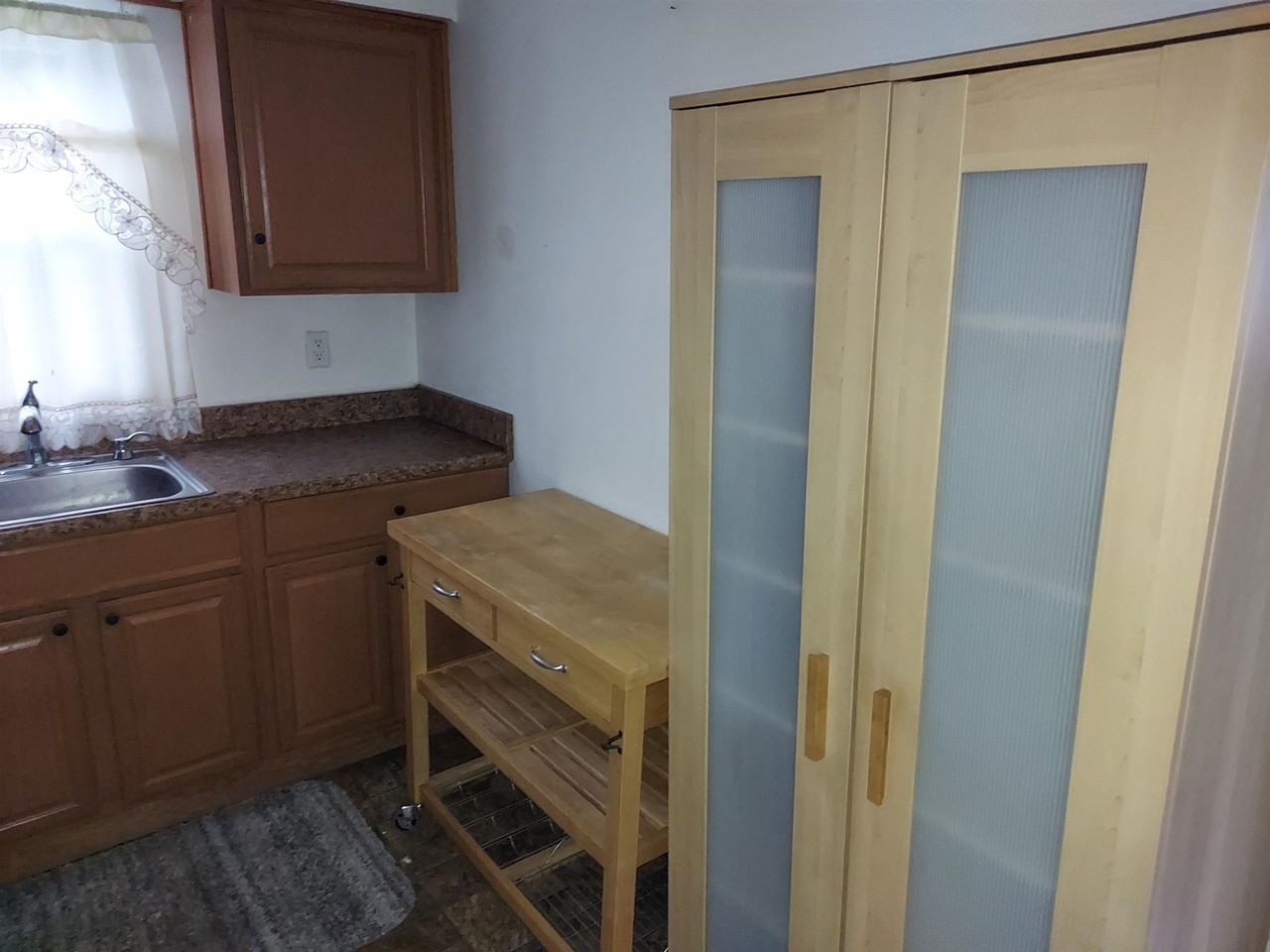 190 W 24th St #2 - Photo 7 of 12