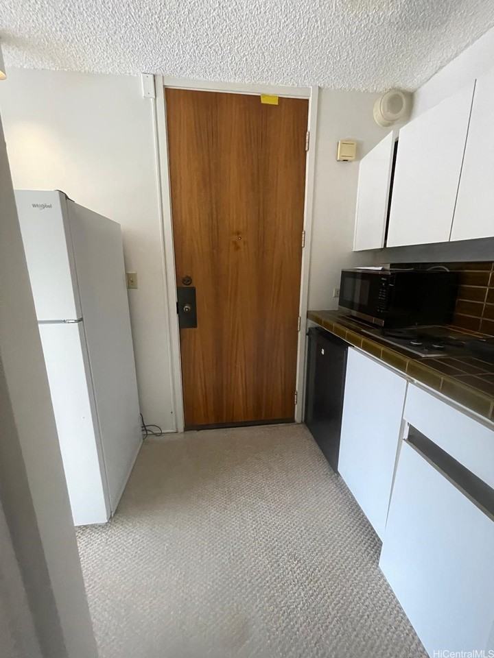 1750 Kalakaua Ave Apt 1112 #1112 - Photo 6 of 14