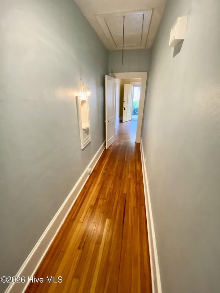 311 S Eastern St - Photo 2 of 7