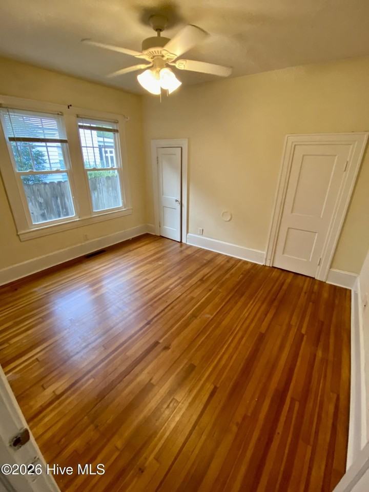 311 S Eastern St - Photo 7 of 7