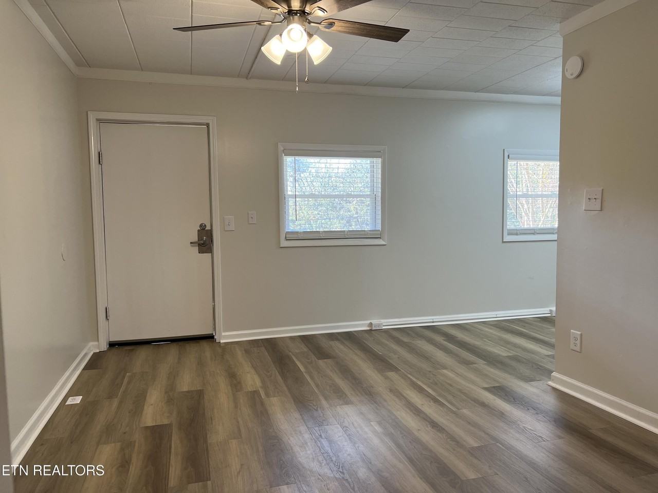 614 Agnes Rd Apt 3 #3 - Photo 3 of 22