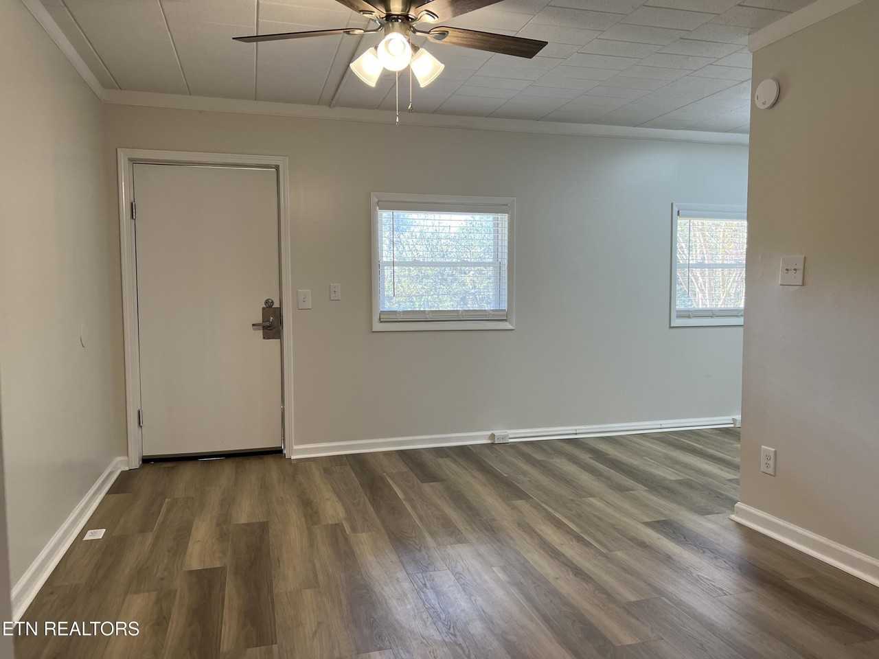 614 Agnes Rd Apt 3 #3 - Photo 4 of 22