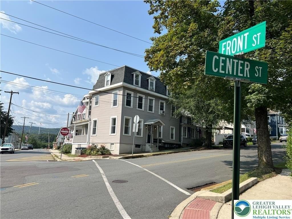 101 Center St Apt 1a #1A - Photo 2 of 18