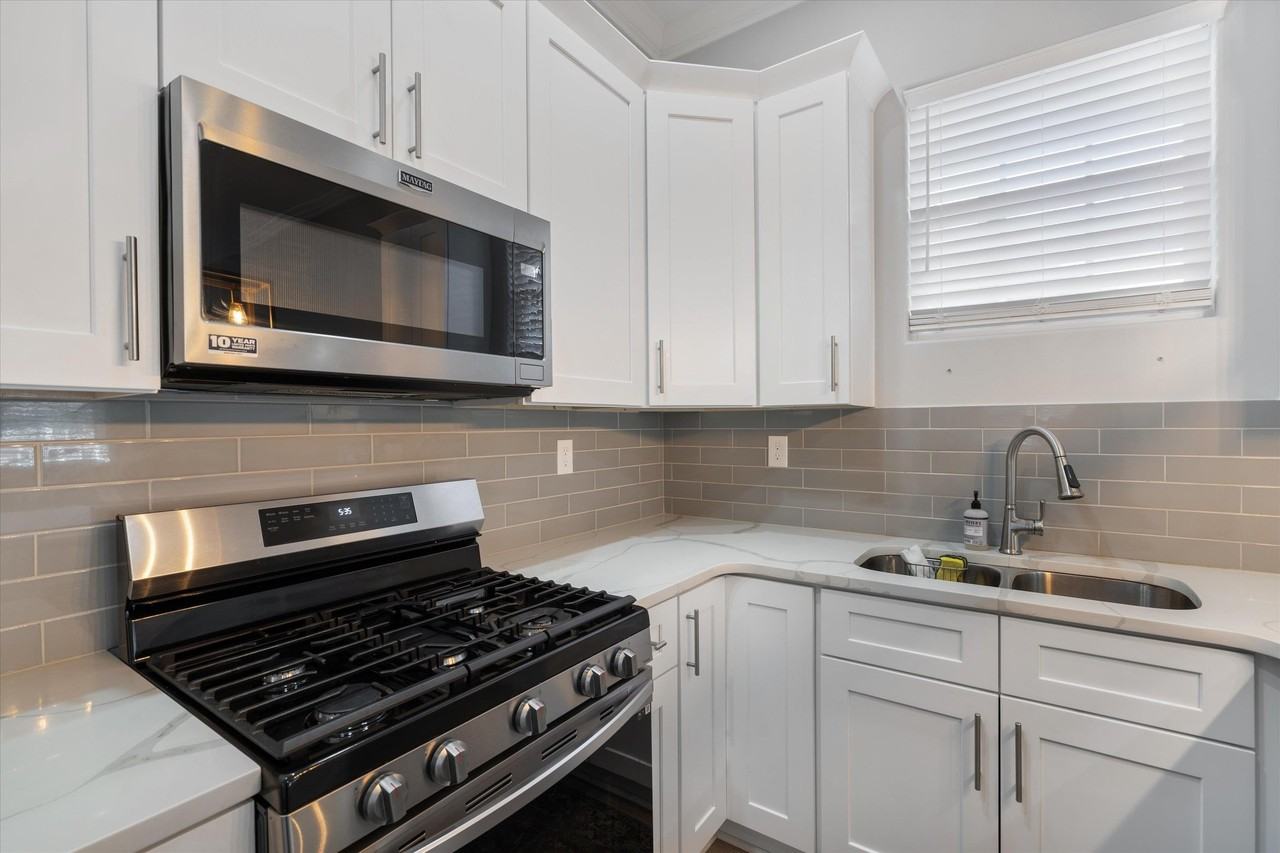 385 Williford St - Photo 5 of 21