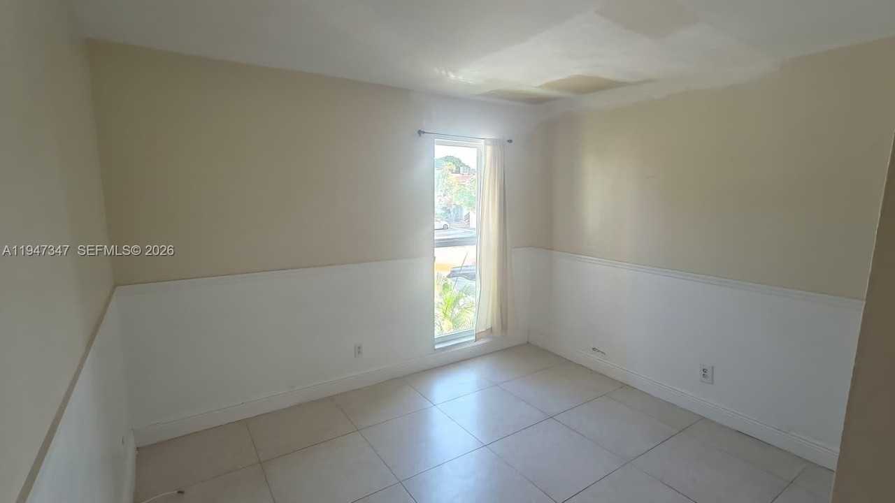 5214 Ne 6th Ave #G3 - Photo 7 of 10