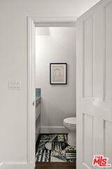 202 San Vicente Blvd #6 - Photo 3 of 7