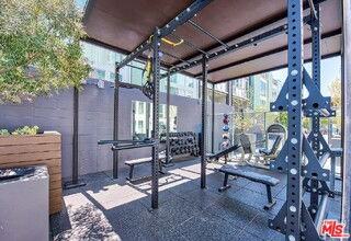 4133 Redwood Ave #1023 - Photo 6 of 8