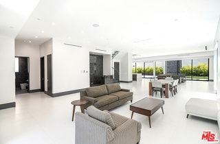 2122 Castle Heights Ave - Photo 2 of 6