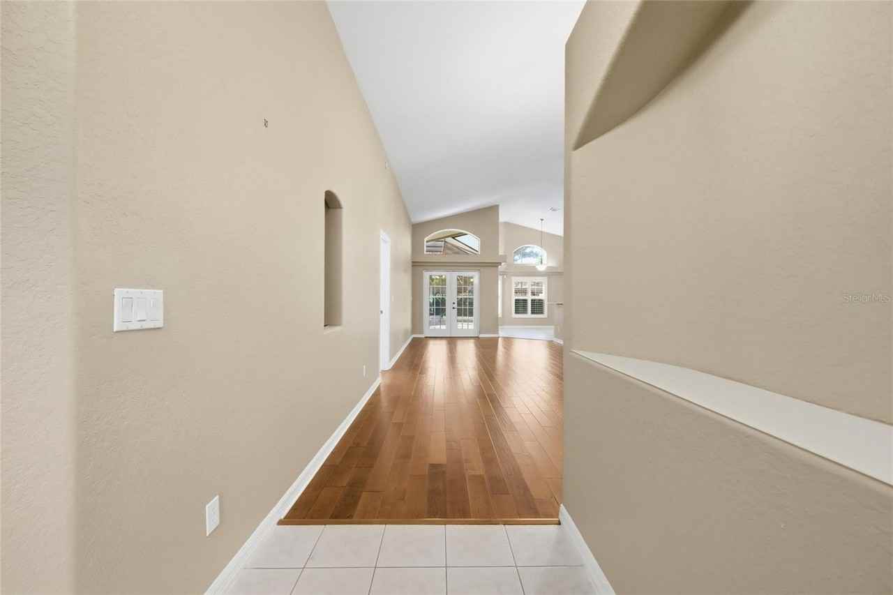 6645 Franconia Dr - Photo 6 of 40