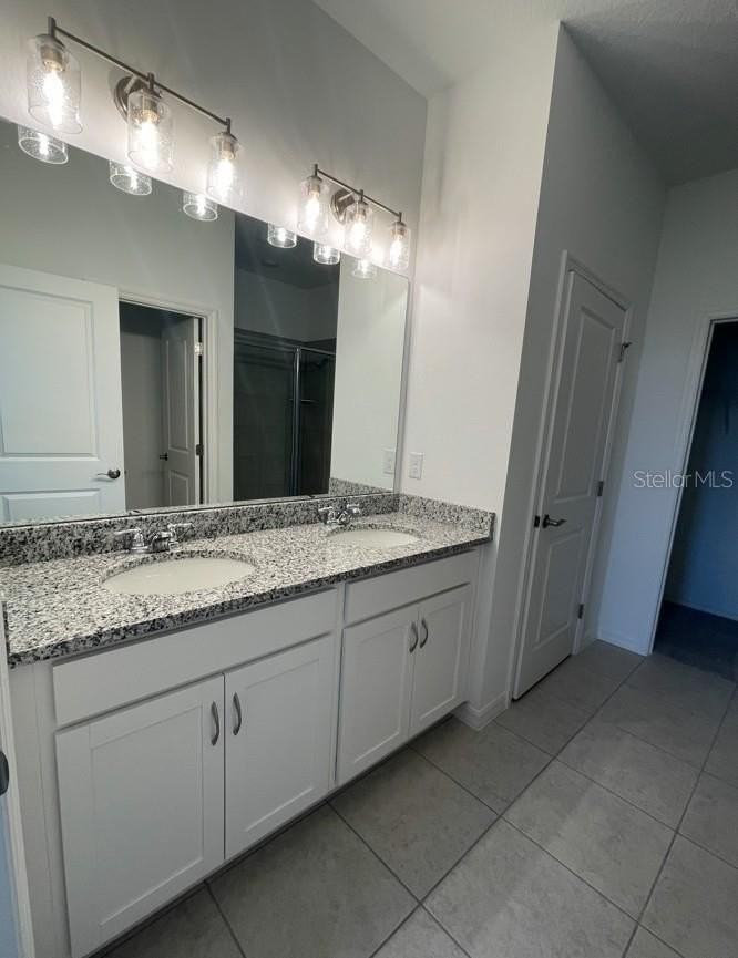 1055 Patriot Loop - Photo 7 of 13