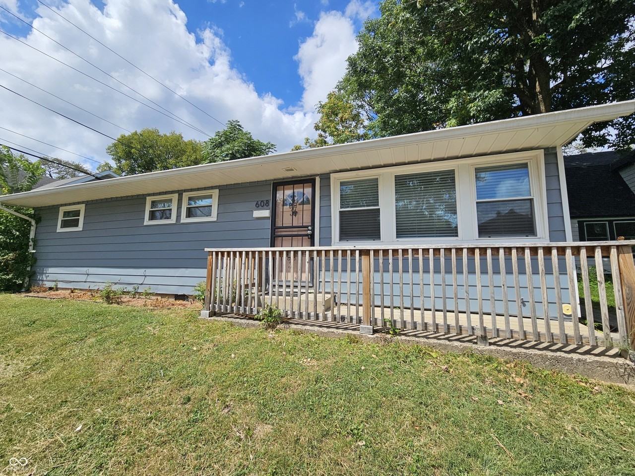 608 Bernard Ave - Photo 2 of 17