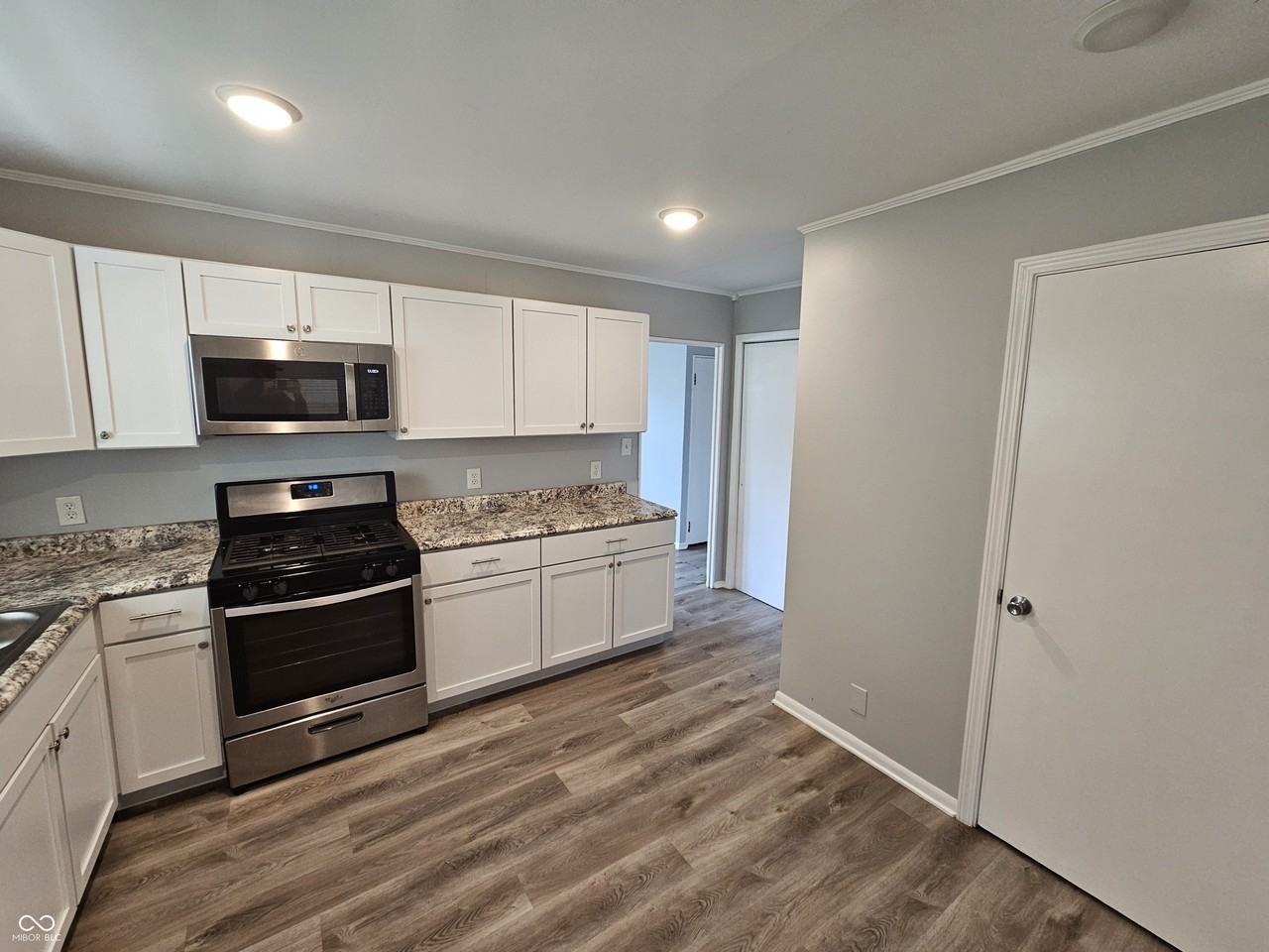 608 Bernard Ave - Photo 6 of 17