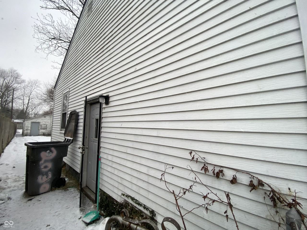 2030 N Colorado Ave - Photo 5 of 6