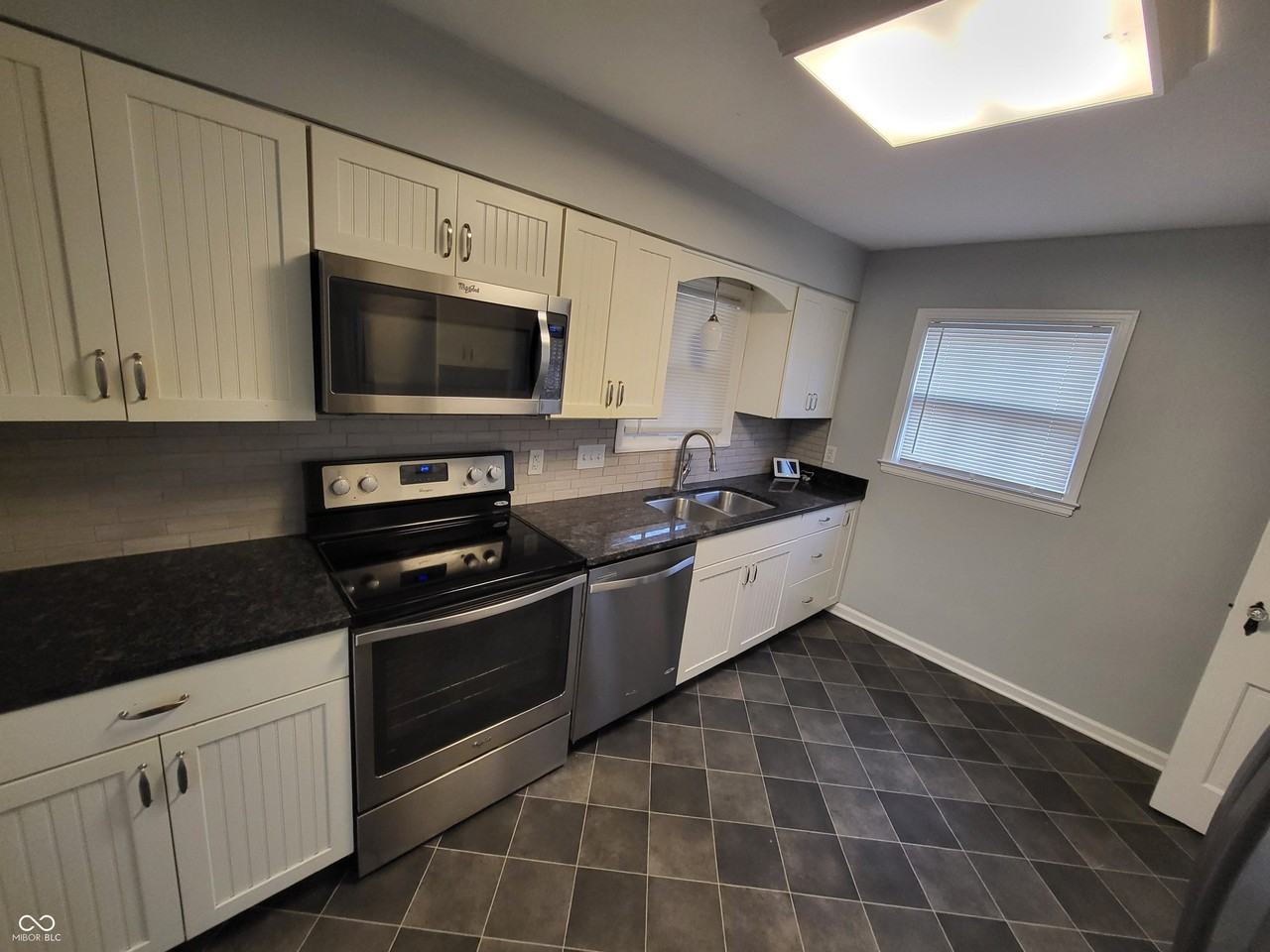 6191 Crittenden Ave - Photo 7 of 19