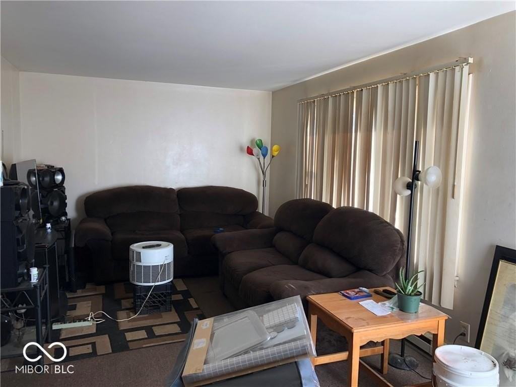 6220 Eastridge Dr - Photo 2 of 2