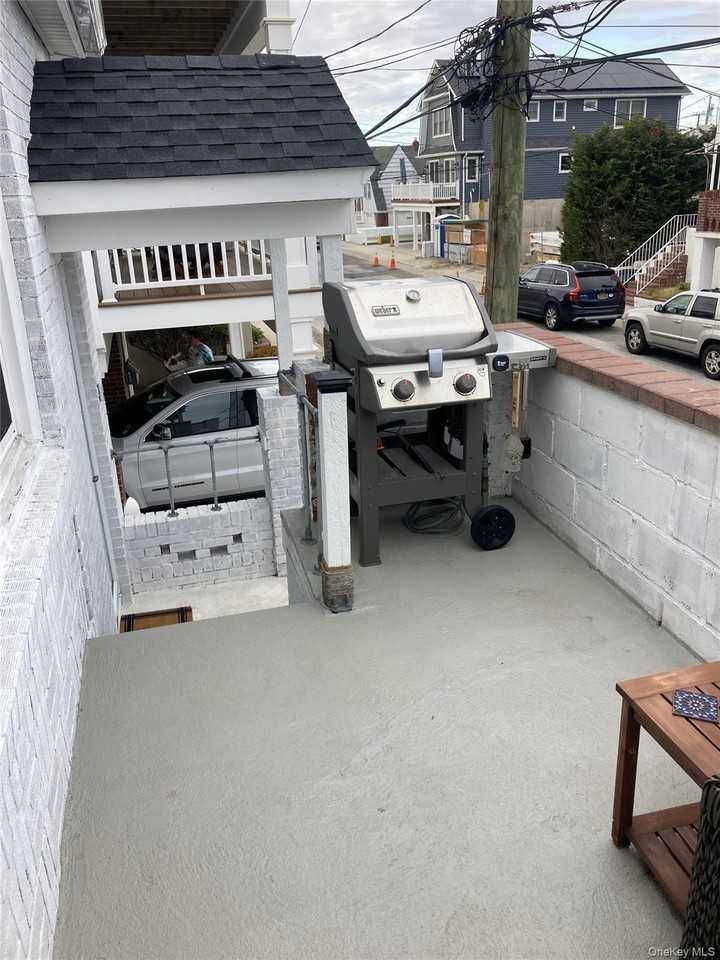 87 Buffalo Ave Unit Main #MAIN - Photo 3 of 16