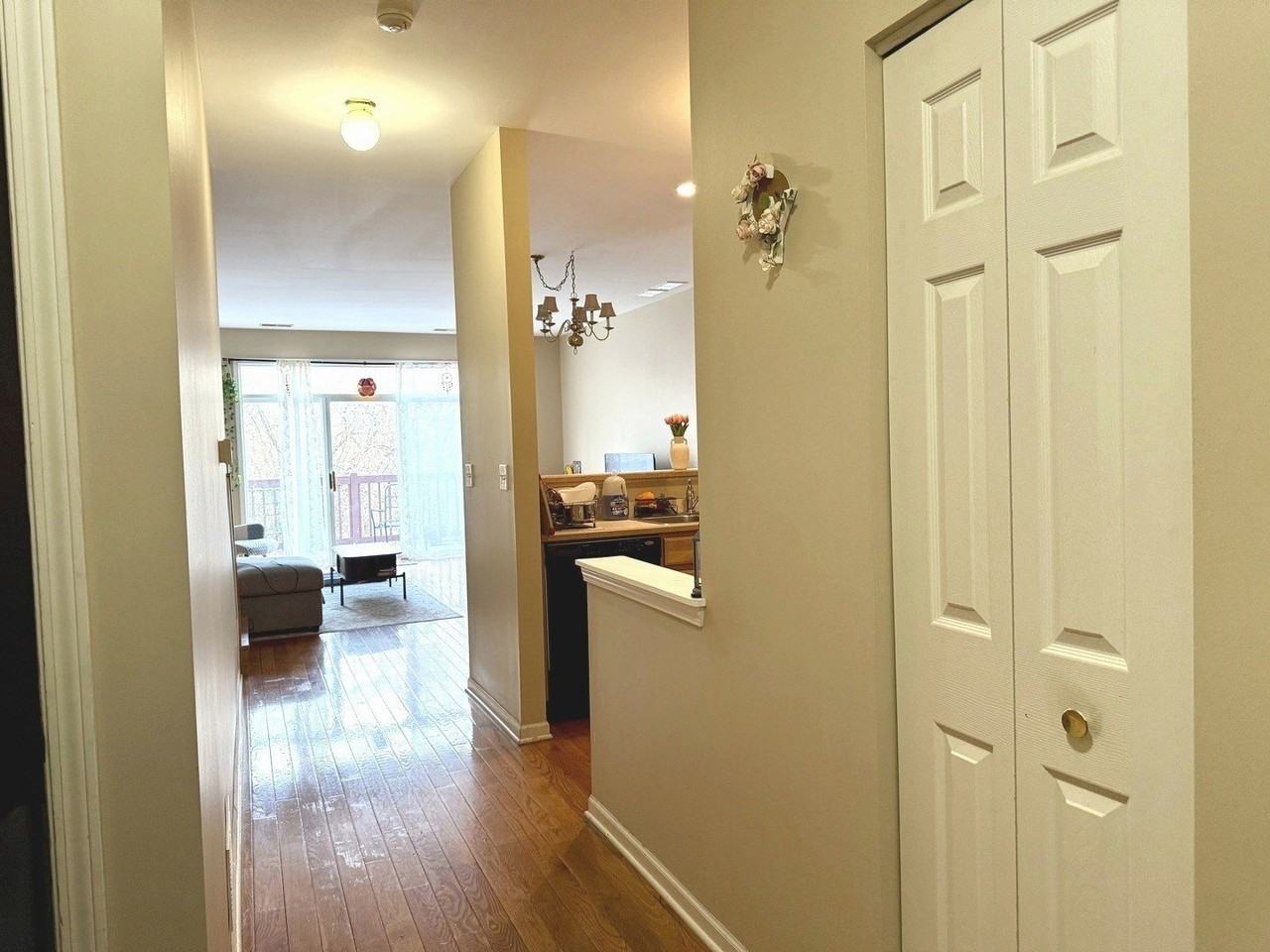 2481 Oneida Ln Unit 2481 #2481 - Photo 3 of 32