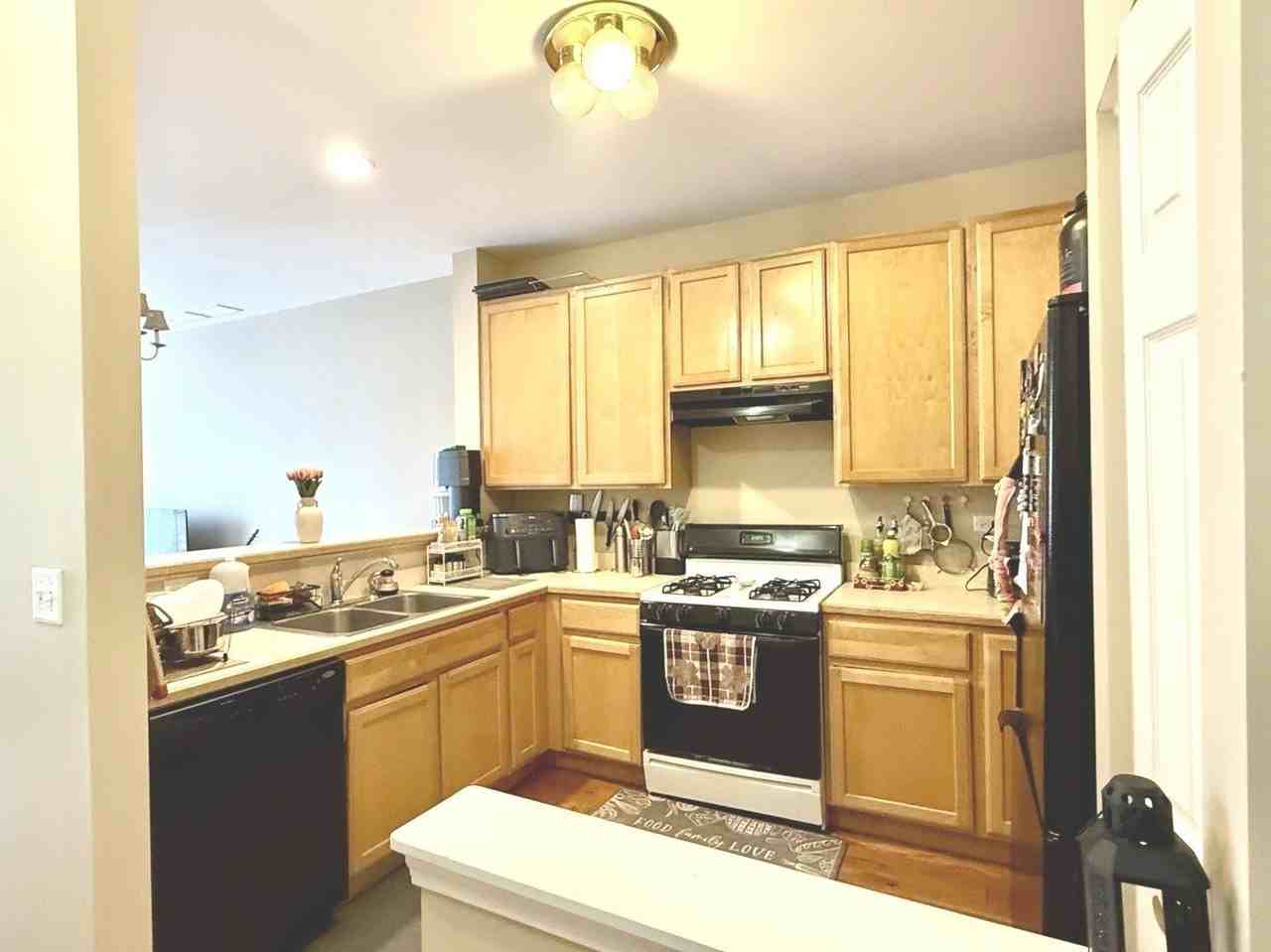 2481 Oneida Ln Unit 2481 #2481 - Photo 4 of 32