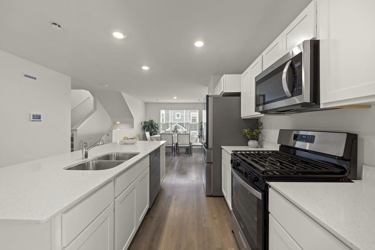 1561 Sequoia Way Unit 0 #0 - Photo 6 of 25