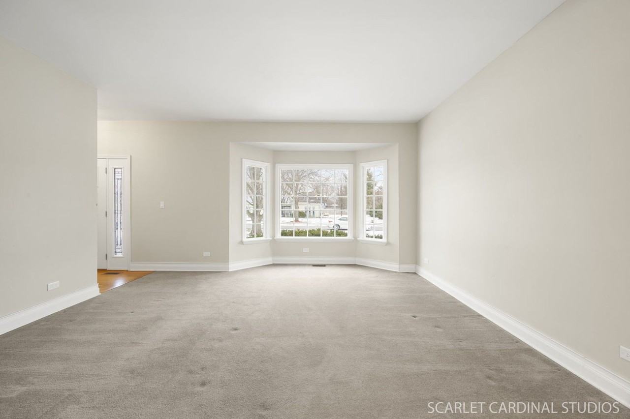 1N106 Papworth St - Photo 4 of 25