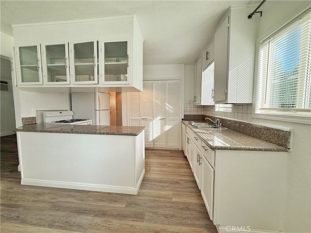 4836 Ruth Ave - Photo 3 of 16