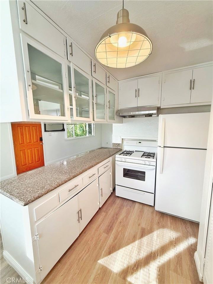 4836 Ruth Ave - Photo 4 of 16