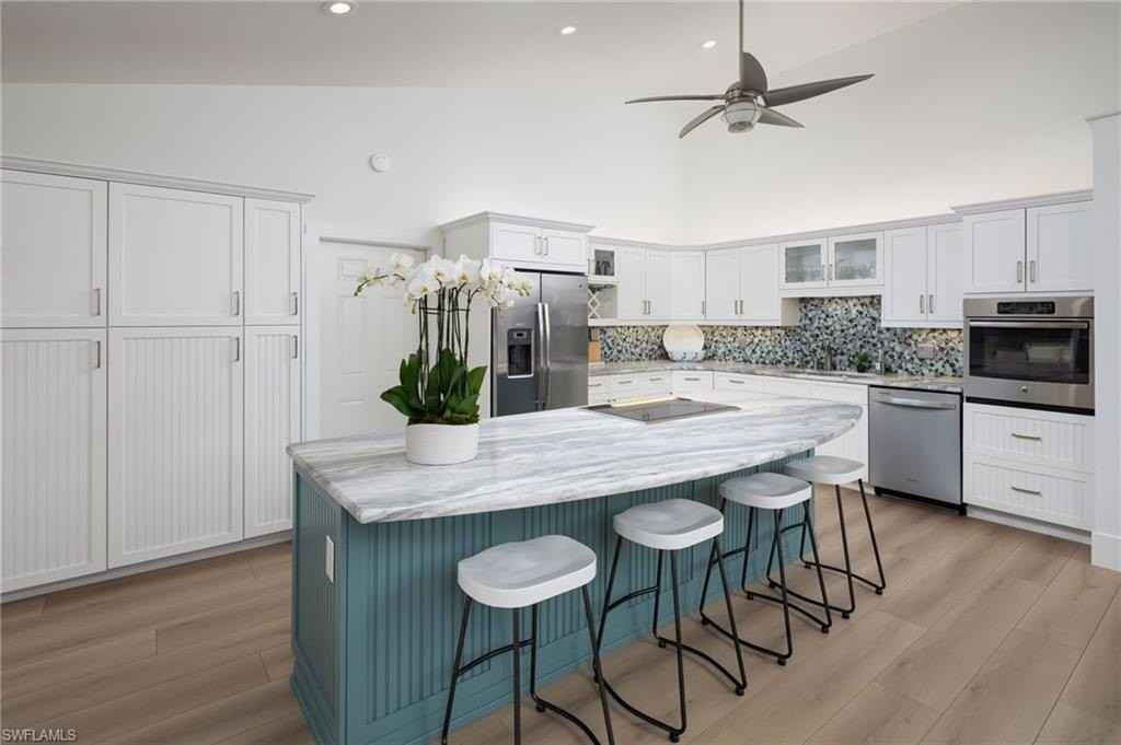 339 4th Ave N - Photo 5 of 43