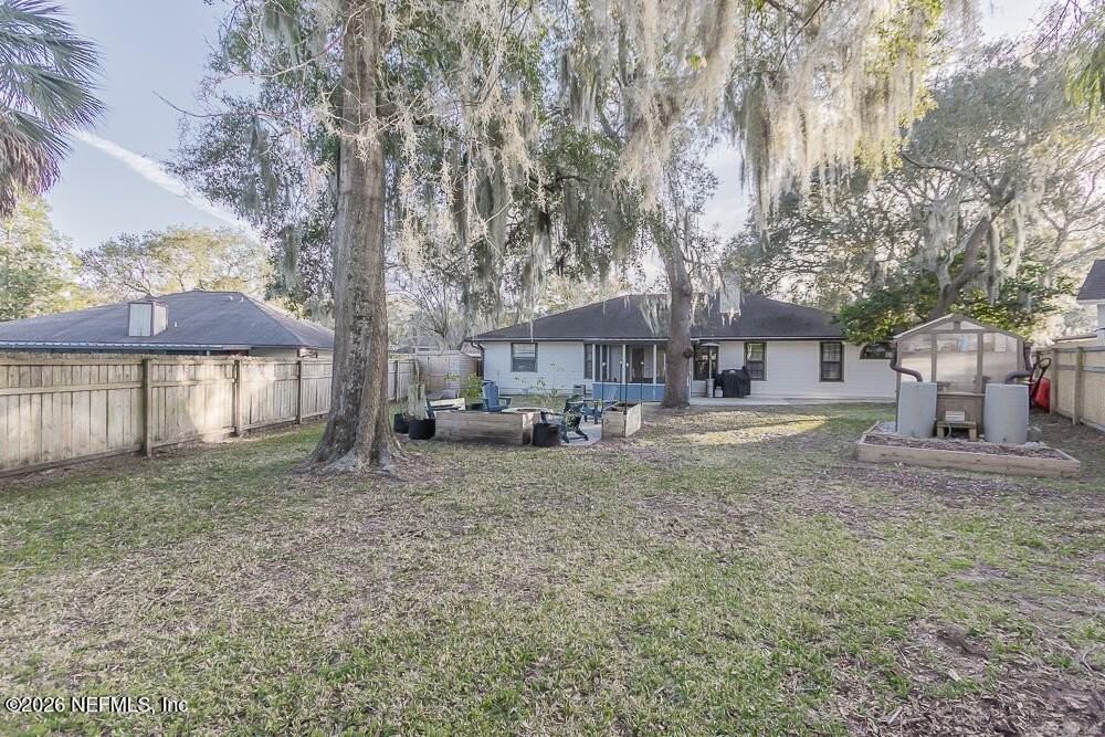 12041 Wren Hollow Ct - Photo 7 of 50