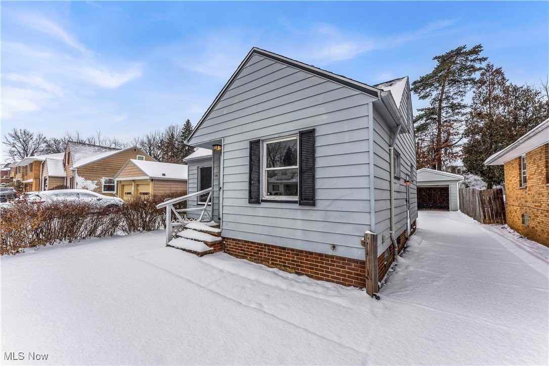 4852 E 94th St - Photo 2 of 21