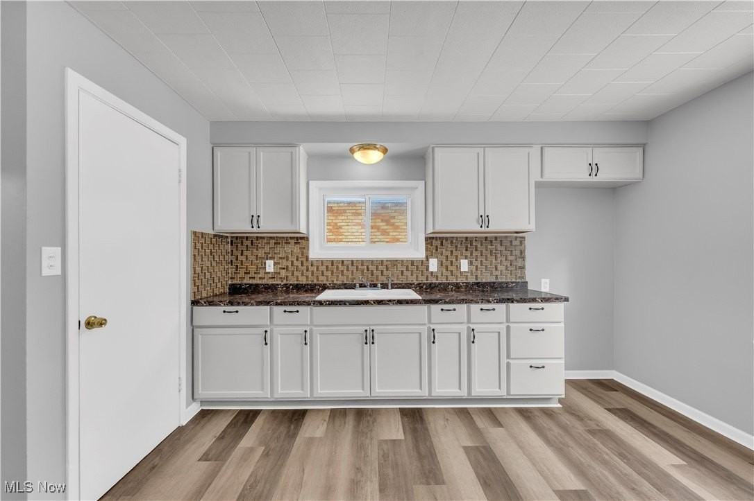 4852 E 94th St - Photo 4 of 21