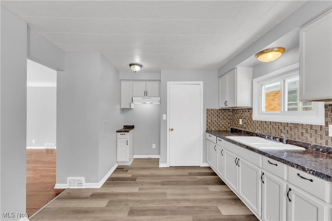 4852 E 94th St - Photo 5 of 21