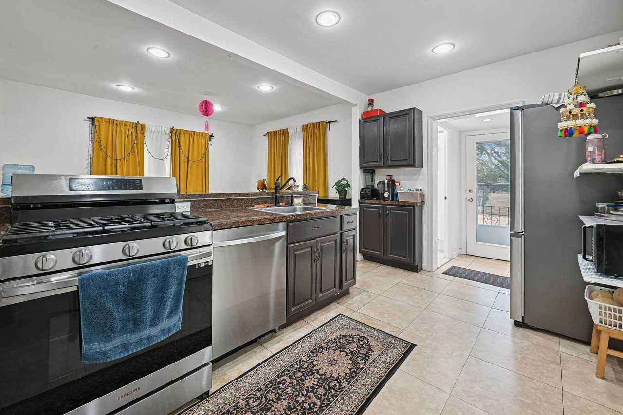 13 Herbert Ave - Photo 2 of 12