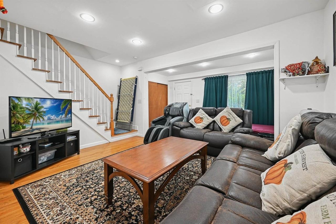 13 Herbert Ave - Photo 3 of 12