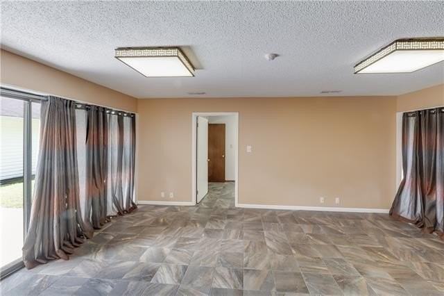 242 Deval Dr - Photo 7 of 22