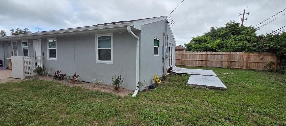 5639 4th Ave - Photo 4 of 25