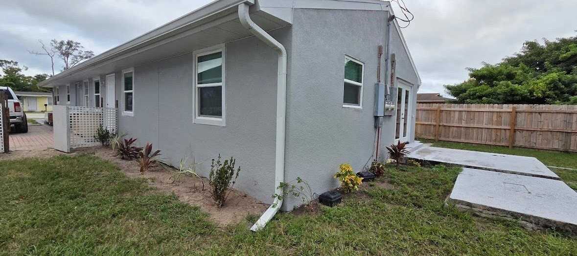 5639 4th Ave - Photo 7 of 25