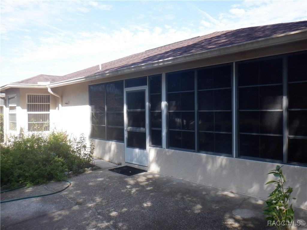 1075 S Softwind Loop - Photo 2 of 42