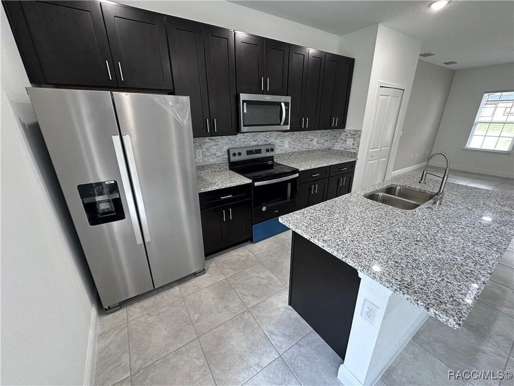 7145 N Heritage Dr - Photo 3 of 13