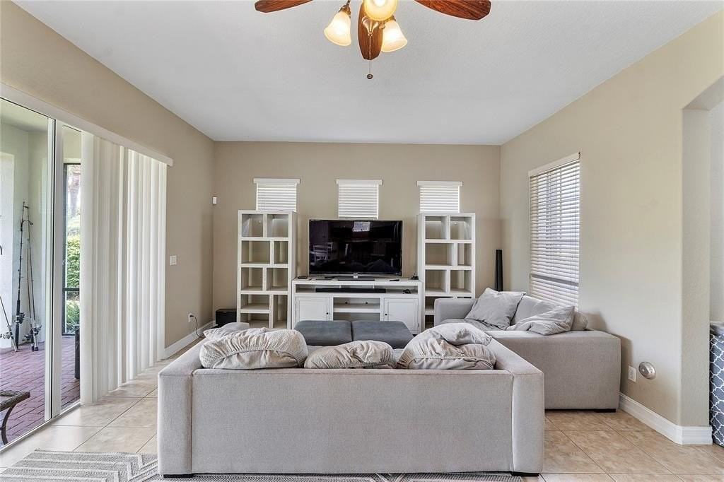 8244 Nw 107th Ter - Photo 6 of 26