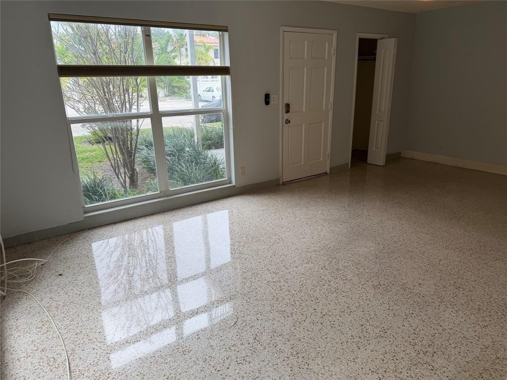 2612 Ne 13th Ct - Photo 4 of 19