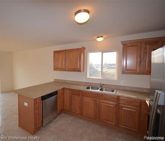 29538 Woodpark Cir - Photo 2 of 14