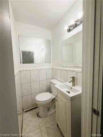 28909 Hazelwood St - Photo 5 of 15