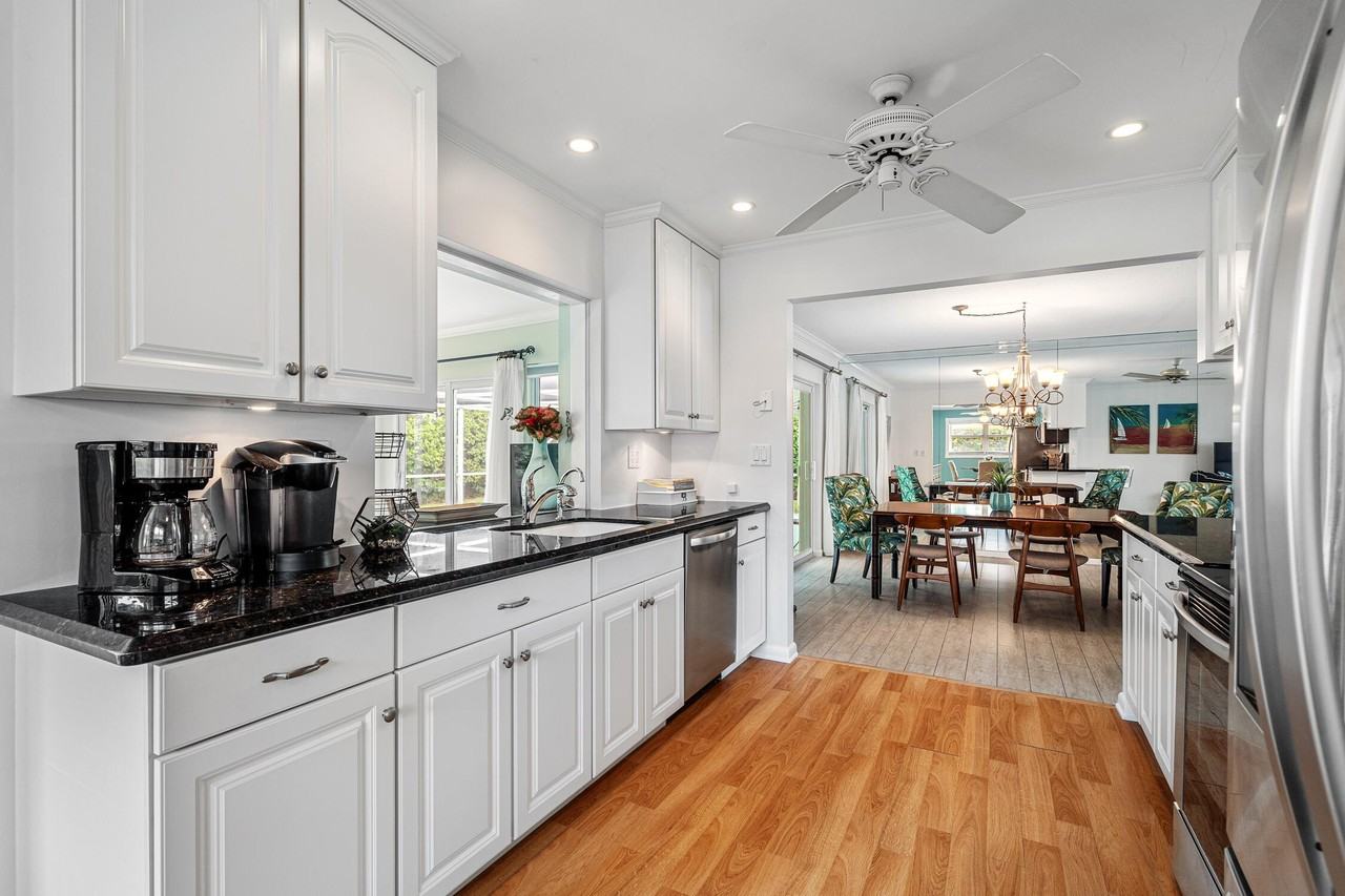 1120 Morse Blvd - Photo 3 of 39