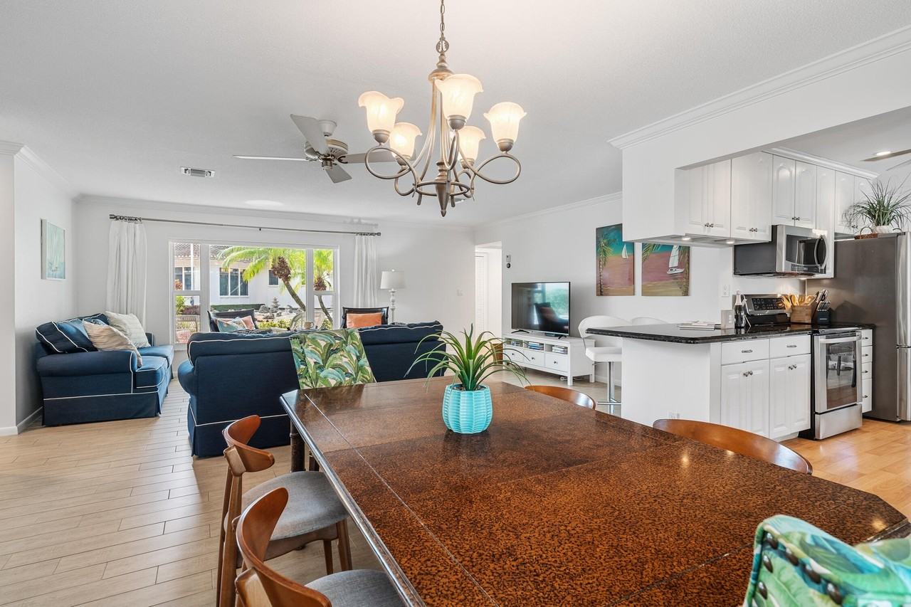 1120 Morse Blvd - Photo 7 of 39